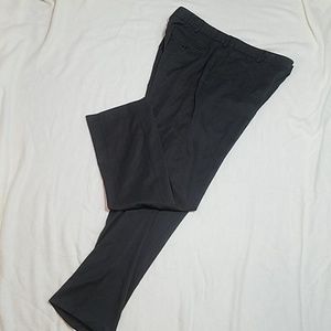 Van Heusen mens traveler dress pants 36/32